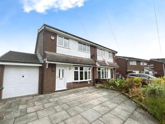 Hadleigh Close, Sharples, Bolton 3 bed semi detached house to rent £1,150 pcm £265 pw