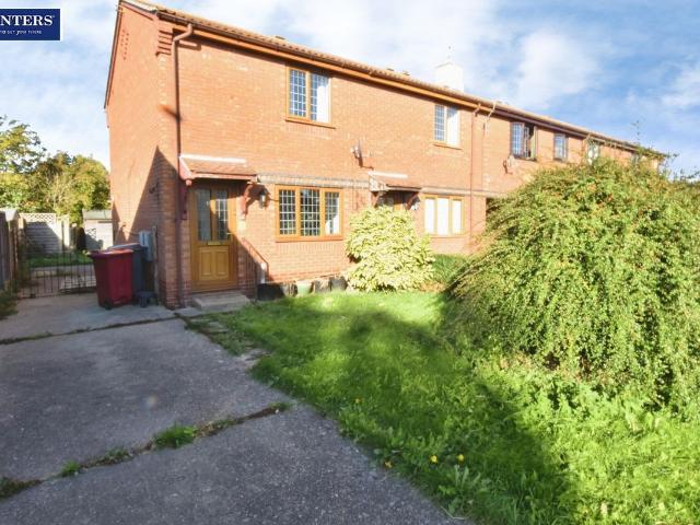 Hadleigh Green, Burringham, Scunthorpe DN17, 2 bed end terrace house to rent, £650 pcm | PrimeLocation