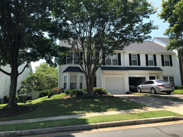 Hadley Commons Dr