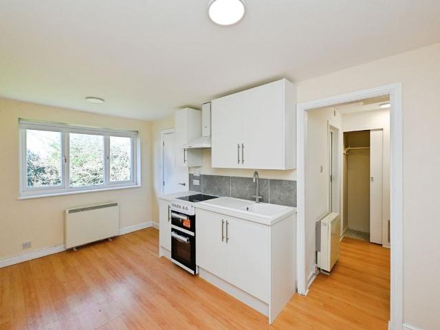 Hadley Crescent, King's Lynn PE31, 1 bed flat to rent, £600 pcm | PrimeLocation