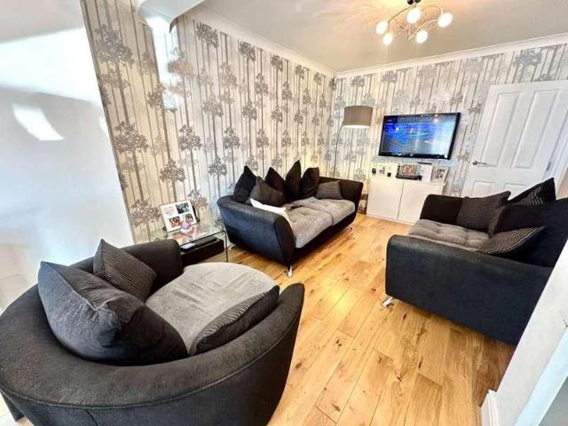 Hadley Gardens, Southall, UB2