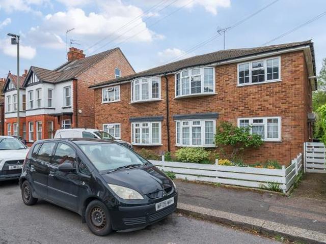 Hadley Road, Barnet, EN5 2 bed flat to rent £2,000 pcm £462 pw