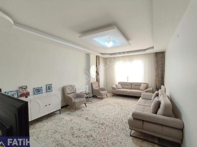 Hafiziye Mah. Cumhuriyet İlkokulu Civarı Acill Satılık 3+1 Daire