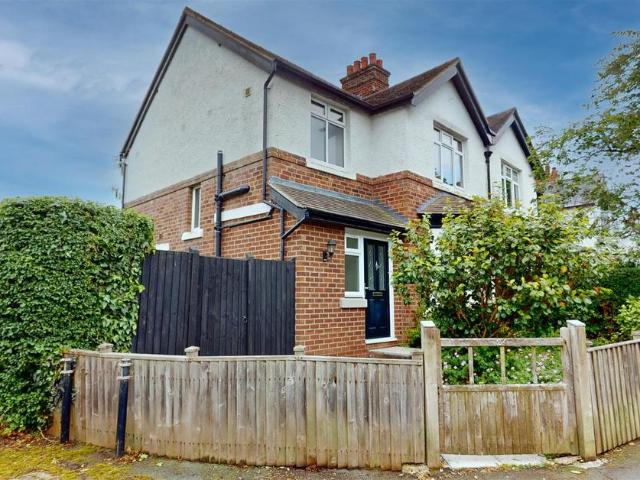 Hafren Road, Shrewsbury 3 bed semi detached house to rent £1,550 pcm £358 pw