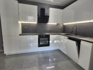 HAGUENAU Refait à neuf 4P de 87,78 m2 avec terrasse couverte de 18 m2