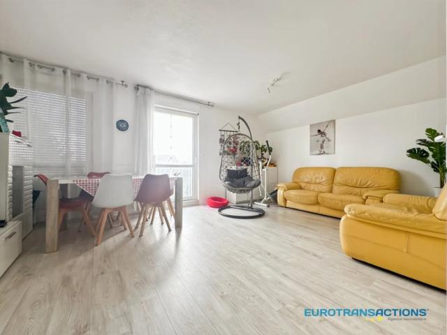 HAGUENAU, Spacieux duplex 105 m² 89.17 loi carrez avec terrasse, double garage et cave
