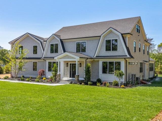 Hagerty Dr, Vineyard Haven, Home For Sale