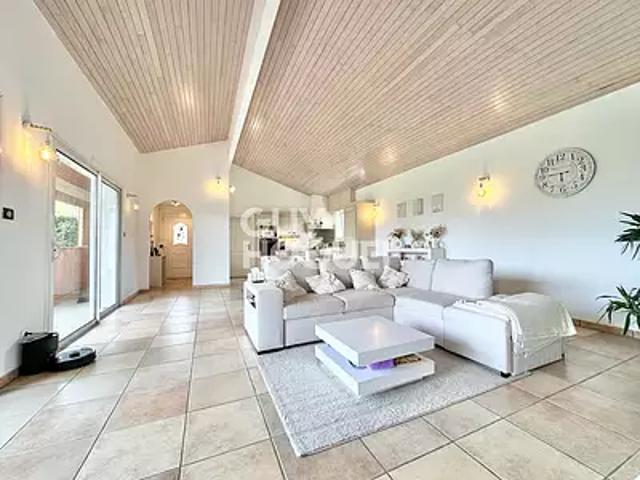 Hagetmau 40700 Achat / Vente maison 5 pièces t5 au dernier étage