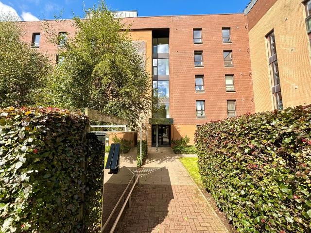 Haggs Gate, Glasgow G41, 2 bed flat to rent, £1,350 pcm | PrimeLocation
