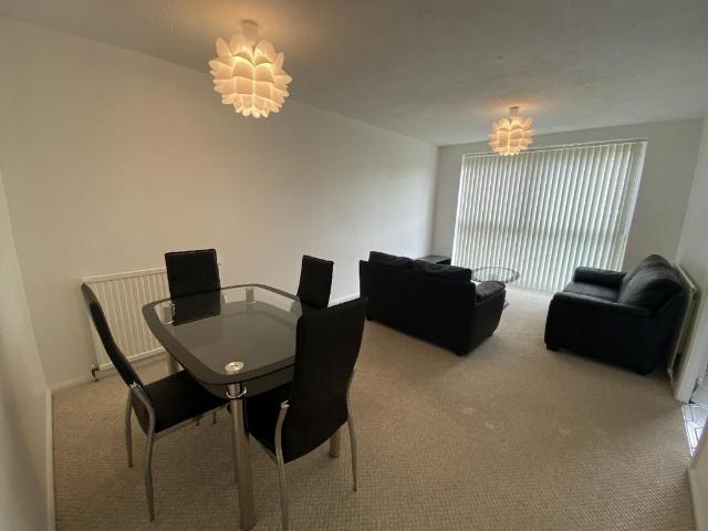 Hagley Road, Birmingham, B16 9LS, United Kingdom | Room for rent #113250546 | Rentberry