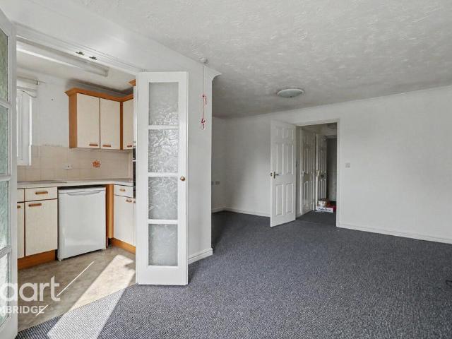 Haig Court, CAMBRIDGE 1 bed apartment to rent £1,050 pcm £242 pw