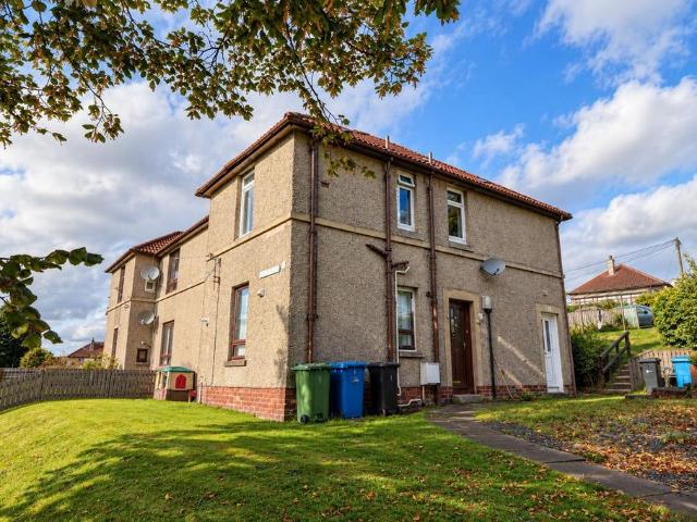 Haig Crescent, Bathgate, EH48 2 bed flat to rent £850 pcm £196 pw