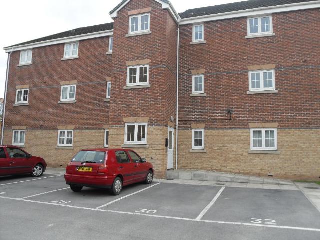 Haigh Park, Kingswood, Hull HU7, 2 bed flat to rent, £675 pcm | PrimeLocation