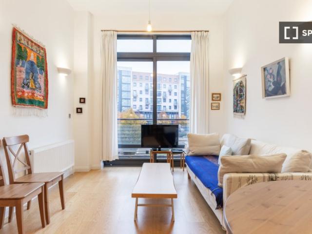 Hail & Ride Valetta Road, Larden Road, London, W3 7ST, United Kingdom | 1 bed apartment for rent #118933689 | Rentberry