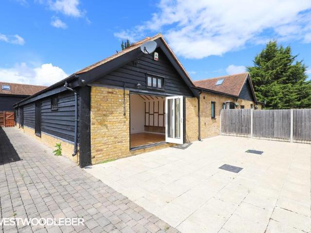 Hailey Lane, Hertford SG13 2 bed barn conversion to rent £2,750 pcm £635 pw