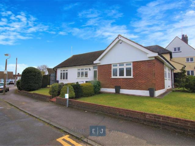 Hainault Grove, Grange Hill, Chigwell, IG7 5DJ, United Kingdom | 3 bed house for rent #139404048 | Rentberry