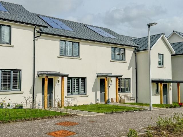 Haining Park, Loanhead, Midlothian EH20, 2 bed terraced house to rent, £1,575 pcm | PrimeLocation