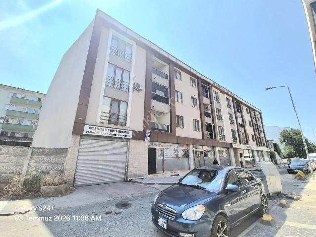 Hak Emlaktan Cedidiyede Şehir Merkezinde Satılık 2+1 Geniş Daire