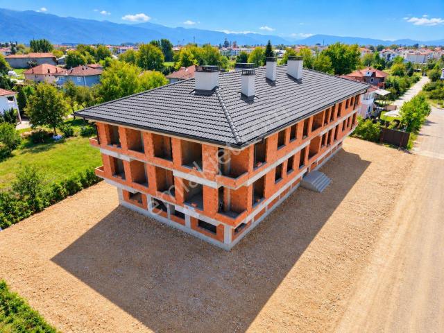 Hak Emlak'tan Dereli Mahallesi Ebeveyn Banyolu Satılık Daireler