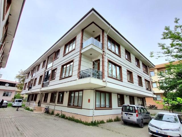 Hak Emlaktan Şehrin Kalbi Valilik Yanı Kiralık 2+1 Eşyalı Daire