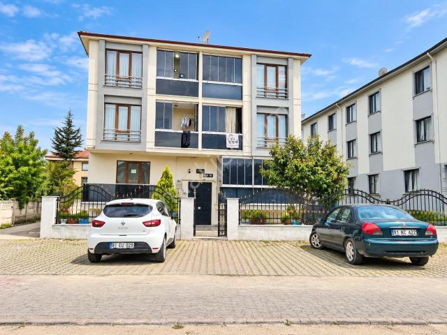Hak Emlak'tan Koçyazı Mah.de Ebeveyn Banyolu Satılık 3+1 Daire