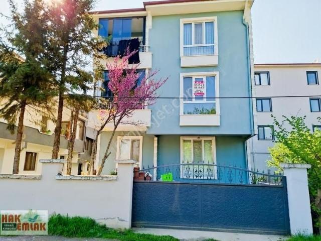 Hak Emlak'tan Koçyazı Mahallesinde Kiralık 2+1 Geniş Daire