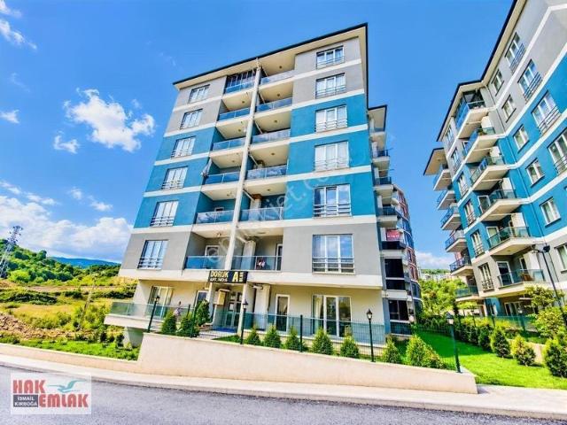 Hak Emlak'tan Konuralp'de Üniversite Girişi Eşyalı 1+1 Daire