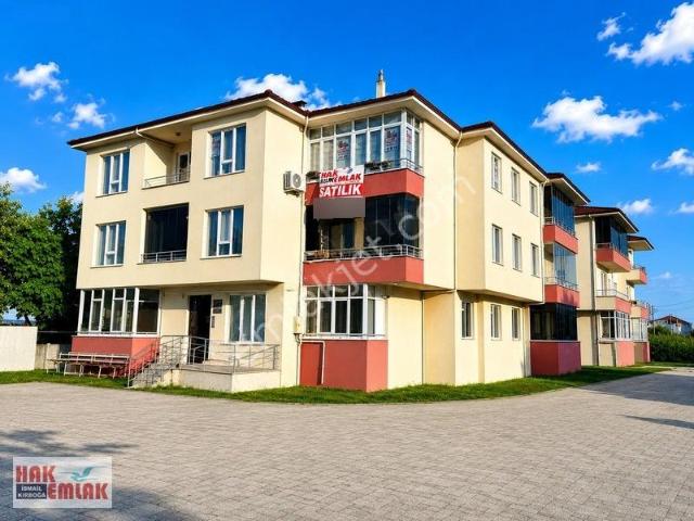 Hak Emlaktan Sınırsız Kredili Satılık 3+1 Geniş Daire