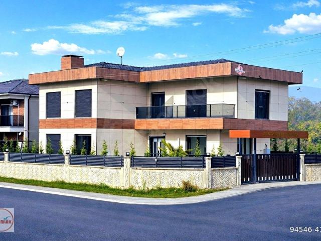 Hak Emlak'tan Sarayyeri Mah.de Satılık Ultra Lüx 5+1 Villa