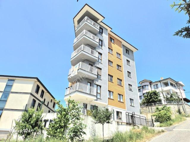 Hak Emlak'tan Üniversite Bölgesinde Kiralık 3+1 Sıfır Daire