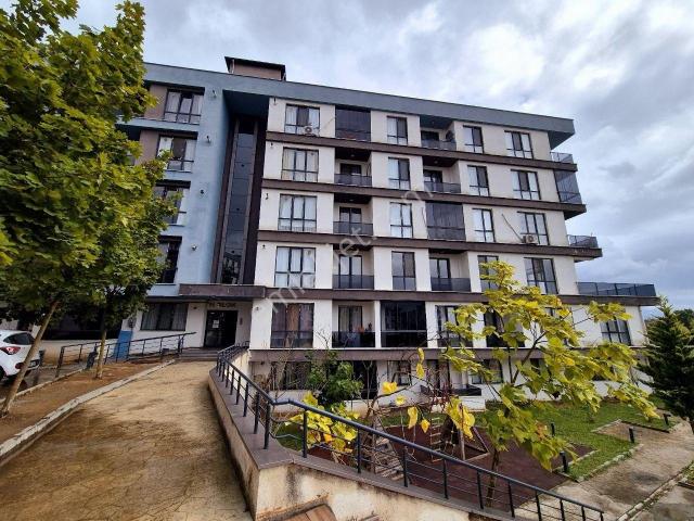 Hak Emlak'tan Üniversite Bölgesinde Satılık 2+1 Eşyalı Daire