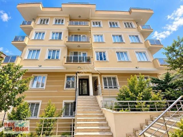 Hak Emlak'dan Üniversite Girişinde Eşyalı 1+1 Daire