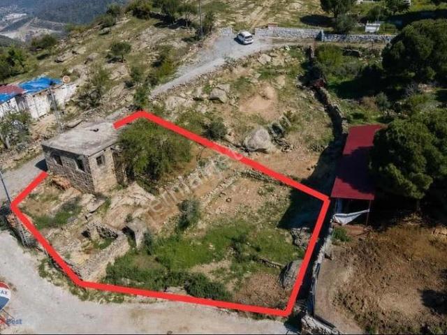 Hakan Büyükten Söke Avcılarda Köy İçinde Doğayla İçiçe Taş Ev