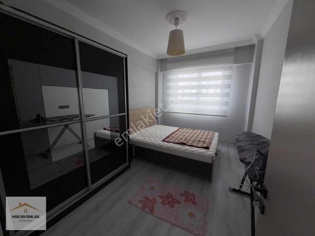 Hakan Emlak Hastane Bölgesi Geniş 1+1 Full Eşyalı Kiralık Daire