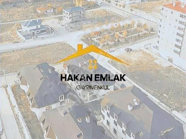 Hakan Emlaktan 400 M² 6 Adet Triplex Satılık Villalar
