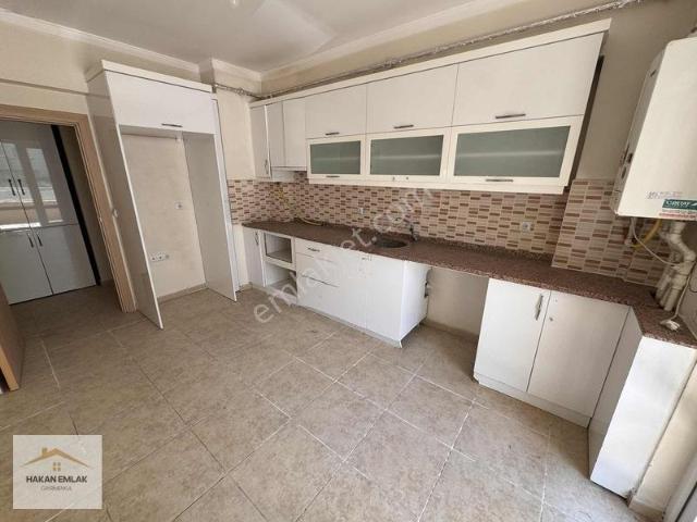 Hakan Emlaktan Bahçelievlerde 3+1 Kiralık Daire