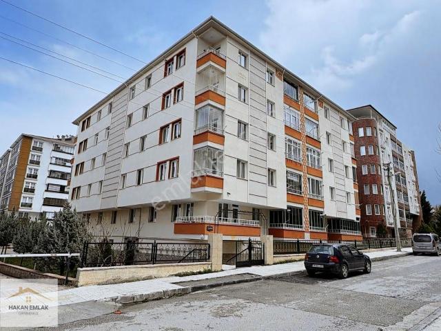 Hakan Emlak'tan Buhara 5.caddede Satılık 155m² Geniş 3+1