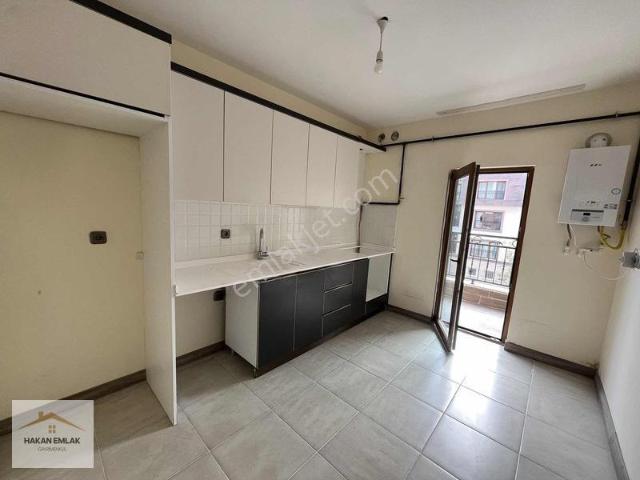 Hakan Emlak'tan Celilkırı Toki'de 3+1 Ara Kat Kiralık Daire