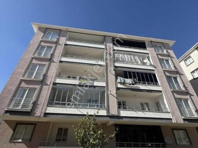 Hakan Emlak'tan Doğakoleji Yanı 3+1 Teras Balkonlu Kiralık Daire