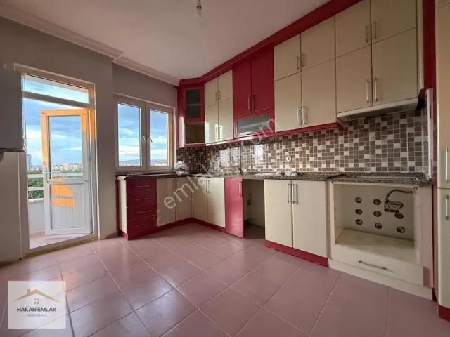 Hakan Emlak'tan Fevzi Çakmak Cd. Civarı Satılık 3+1 Daire