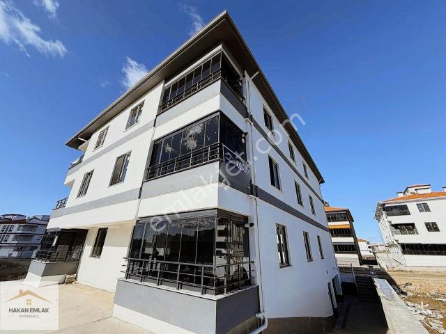 Hakan Emlaktan Kent Parkta Kiralık Sıfır Eşyalı 2+0 Daire