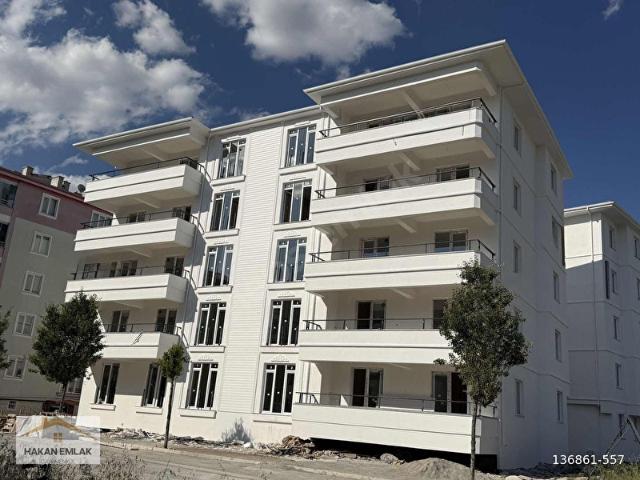 HAKAN EMLAK'TAN MAHMUTEVLERDE 3+1 TERAS BALKONLU SATILIK DAİRE
