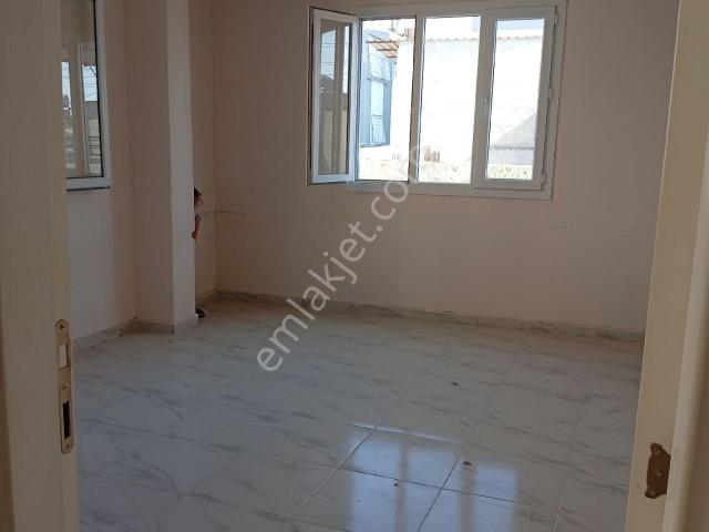 Hakem Emlak'tan Sarıçam Belediyesine Yürüme Mesafesinde Kiralık 2+1 K. Mutfak Müstakil Ev
