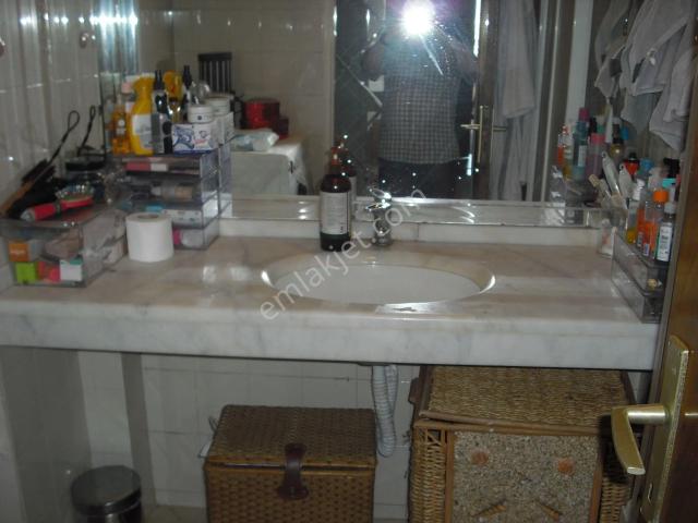 Hakim Evi Civarı Salkım Söğüt Caddesinde Seğmen Sitesi 7 Kat Asansürlü 3+1 Bağımsız Salon