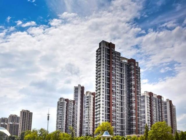 Haltu 4 BHK Apartment For Sale Kolkata