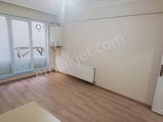 Halıcıoğlu Metrobüs Durağına Yakın 2+1 Kiralık Daire