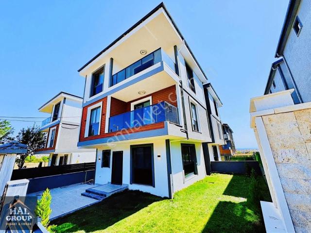 ꧁▇hal Group▇꧂merkezi Konumda Emsalsiz İskanlı 4+1 Müstakil Villa