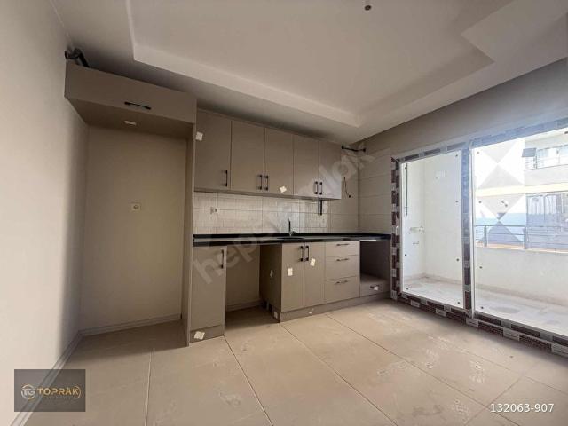HAL YOLU ÜZERİ ANA CADDEDE 3+1 SATILIK DAİRE