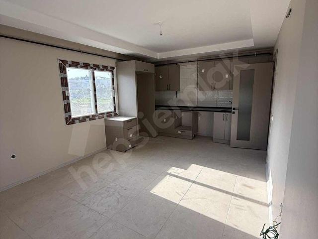 HAL YOLU ÜZERİ ANA CADDEDE SATILIK 3+1 DAİRE