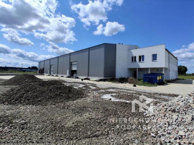 Hala magazynowo produkcyjna 1785 m² z biurem Tuszów Narodowy